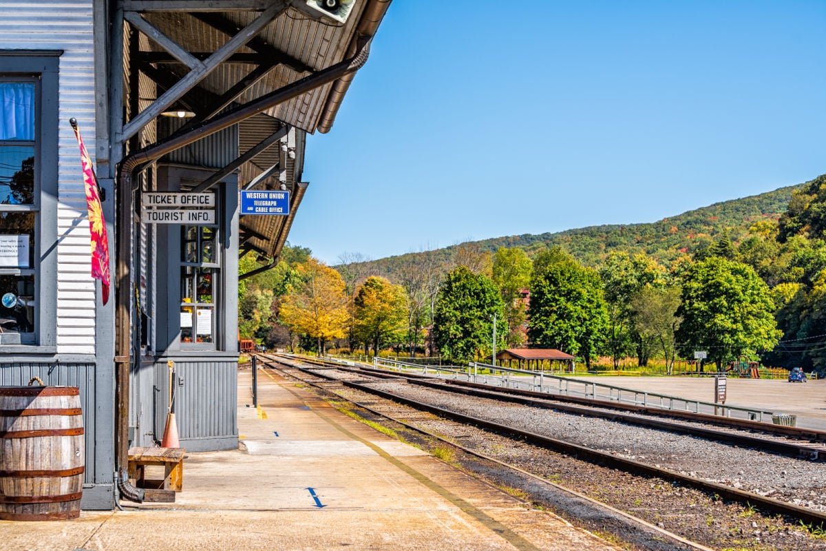 Spacious Cabins & Scenic Train Rides: Unveiling America’s Most Underrated State Park