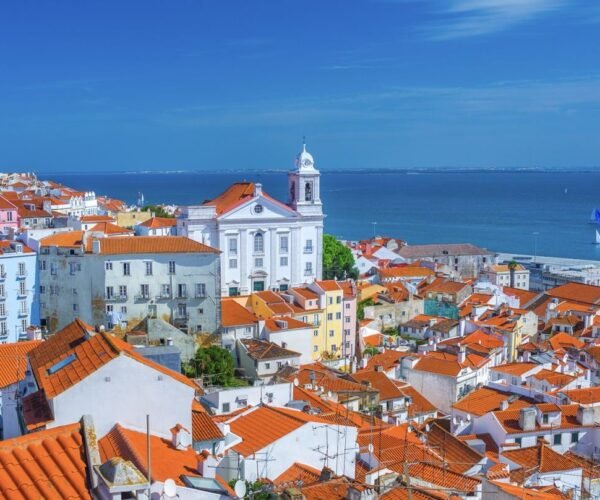 Top 10 Cheapest International Flight Destinations for Americans This Summer