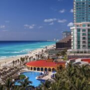 These 2 US Airlines Are Launching 5 New Nonstop Flight Routes To Cancun This Winter